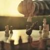 Mantener el cerebro activo con juegos puede retrasar la demencia de Alzheimer por varios años.